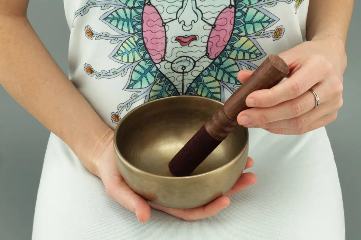 Mindful Eating: A 5-Step Guide to Slow Down and Enjoy Mealtimes